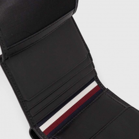 Малък мъжки портфейл TOMMY HILFIGER, 100% естествена кожа, C3-1017B